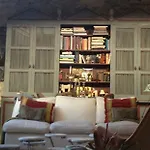 La Maison Rousseau D'hotes ニーム