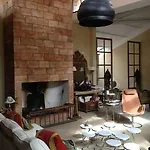 La Maison Rousseau D'hotes