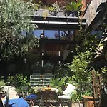 ベッド・アンド・ブレックファスト La Maison Rousseau D'hotes 4*