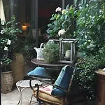 La Maison Rousseau D'hotes Bed & Breakfast