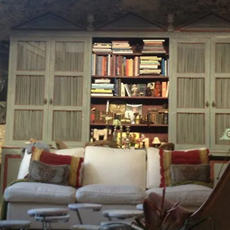 La Maison Rousseau D'hotes Nîmes