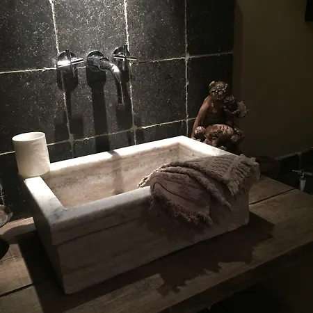 La Maison Rousseau D'hotes Nîmes