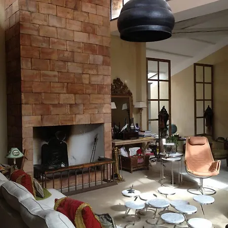 La Maison Rousseau D'hotes