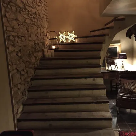 La Maison Rousseau D'hotes Bed & Breakfast 4*