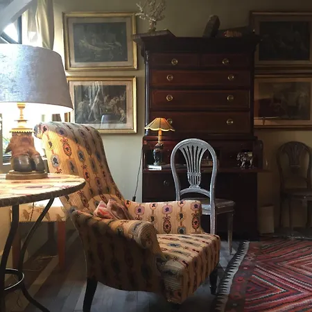 La Maison Rousseau D'hotes