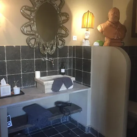 La Maison Rousseau D'hotes