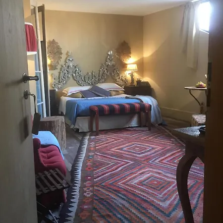 Bed & Breakfast La Maison Rousseau D'hotes