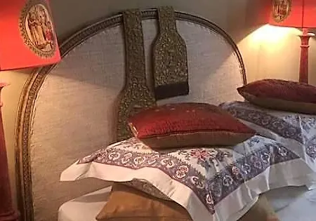 La Maison Rousseau D'hotes
