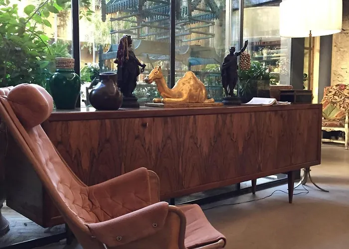 ベッド・アンド・ブレックファスト La Maison Rousseau D'hotes 4*