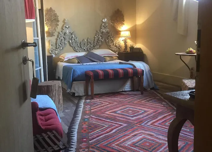 ベッド・アンド・ブレックファスト La Maison Rousseau D'hotes