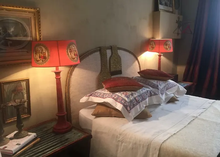 La Maison Rousseau D'hotes ニーム