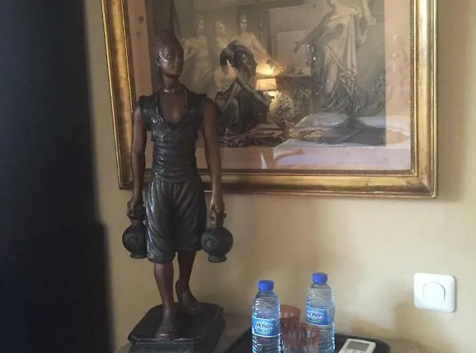 ベッド・アンド・ブレックファスト La Maison Rousseau D'hotes ニーム