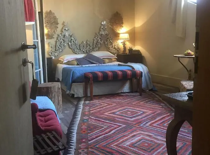 ベッド・アンド・ブレックファスト La Maison Rousseau D'hotes 4*